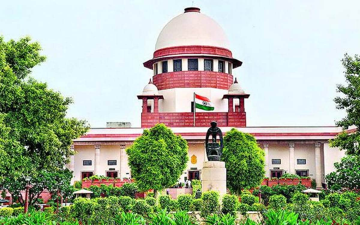 Supreme Court,Fake Website,Phishing Attack,Confidential Details