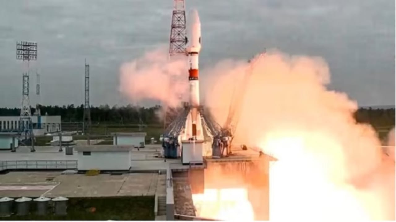 Russia's Luna-25 spacecraft,India,Russia.