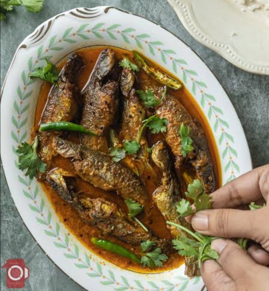 Food,bengali food,lunch item,homemade,Tengra fish curry,recipe