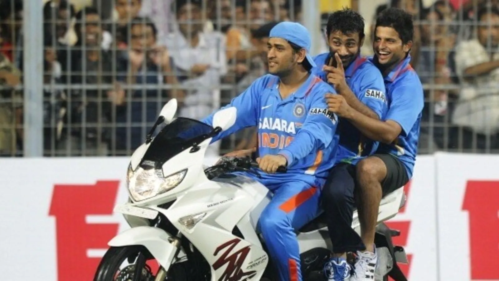 Mahendra Singh Dhoni,Ranchi,Motor Cycle,Starting Problem