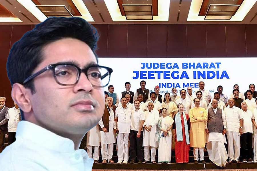 INDIA,Coordination Committee,Mumbai Meeting,13 Member