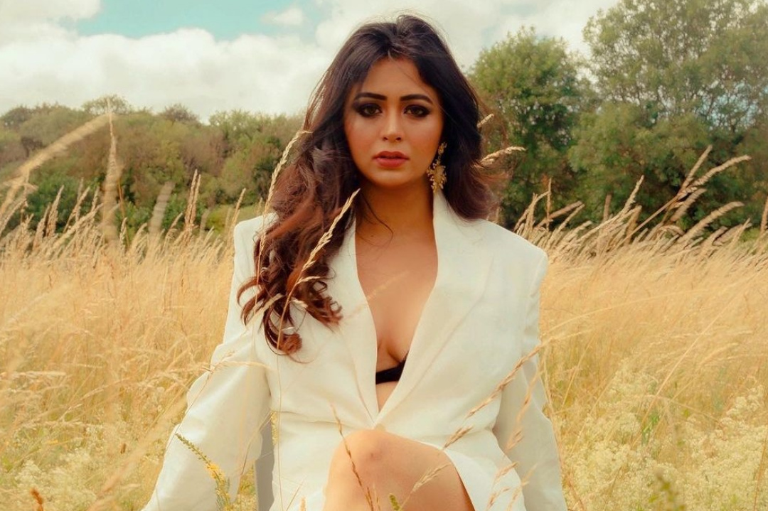 Tollywood,Bengali Actress,Ritabhari Chakraborty,Social Media,Latest News