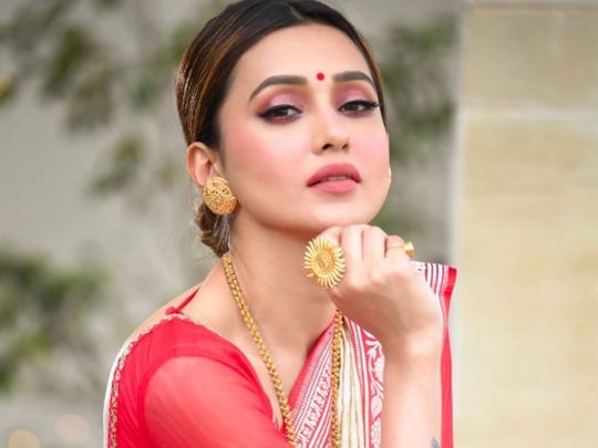 মিমি চক্রবর্তী,স্পেশাল লুকস,সপ্তমী - দশমী,টলিউড,পুজোর সাজ
