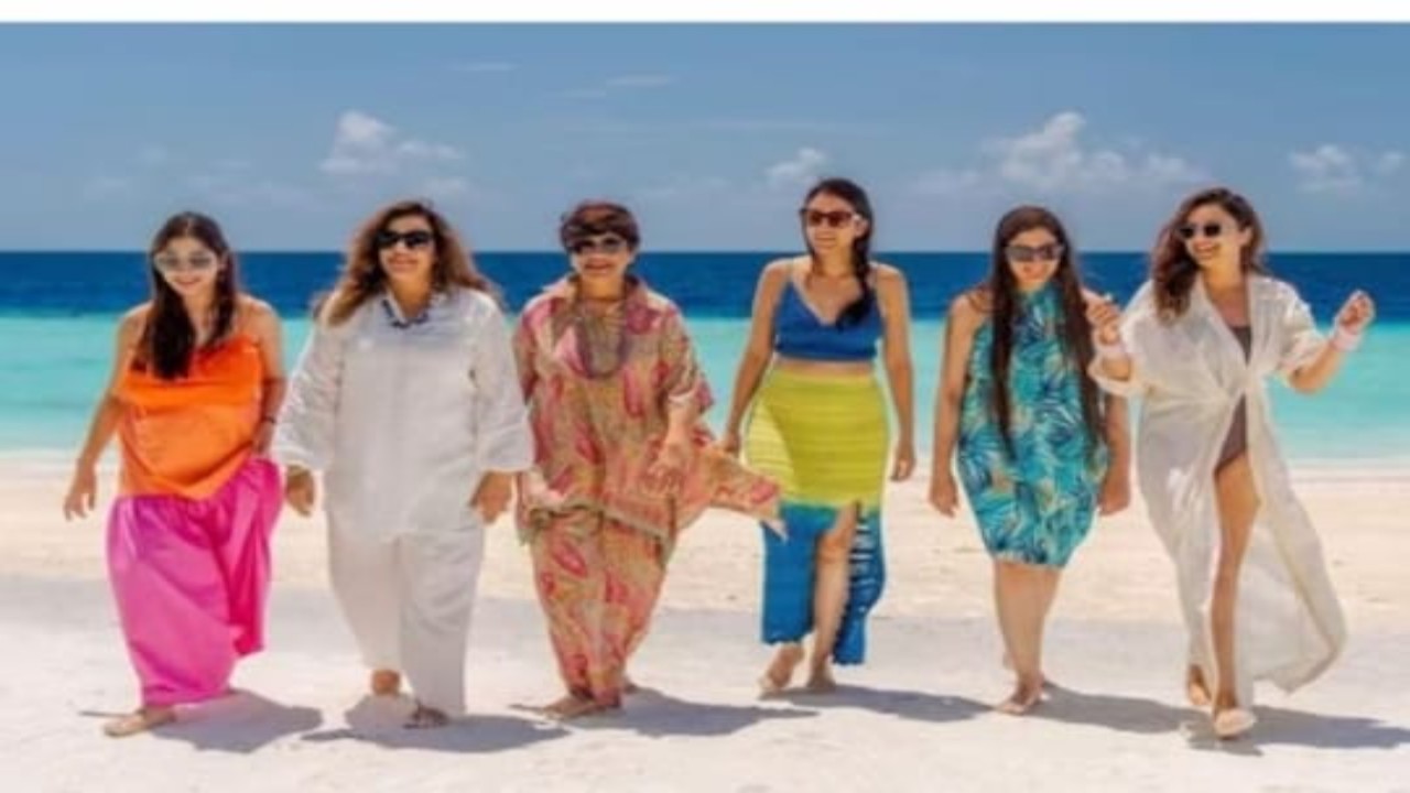 Parineeti Chopra,Raghav chadha,Bollywood,politics,Actress,politician,Marriage,Trip,Vaccation,Maldives