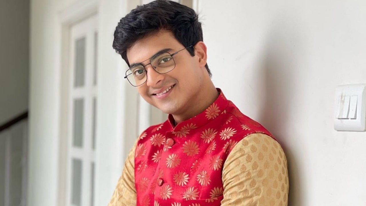 dibajyoti dutta,soumili chakraborty,anurager chowa,bengali serial,bengali soap opera,dibajyoti relationship rumours,relatioship rumours,dibajyoti girlfriend,dibajyoti dating,tollywood,kolkata